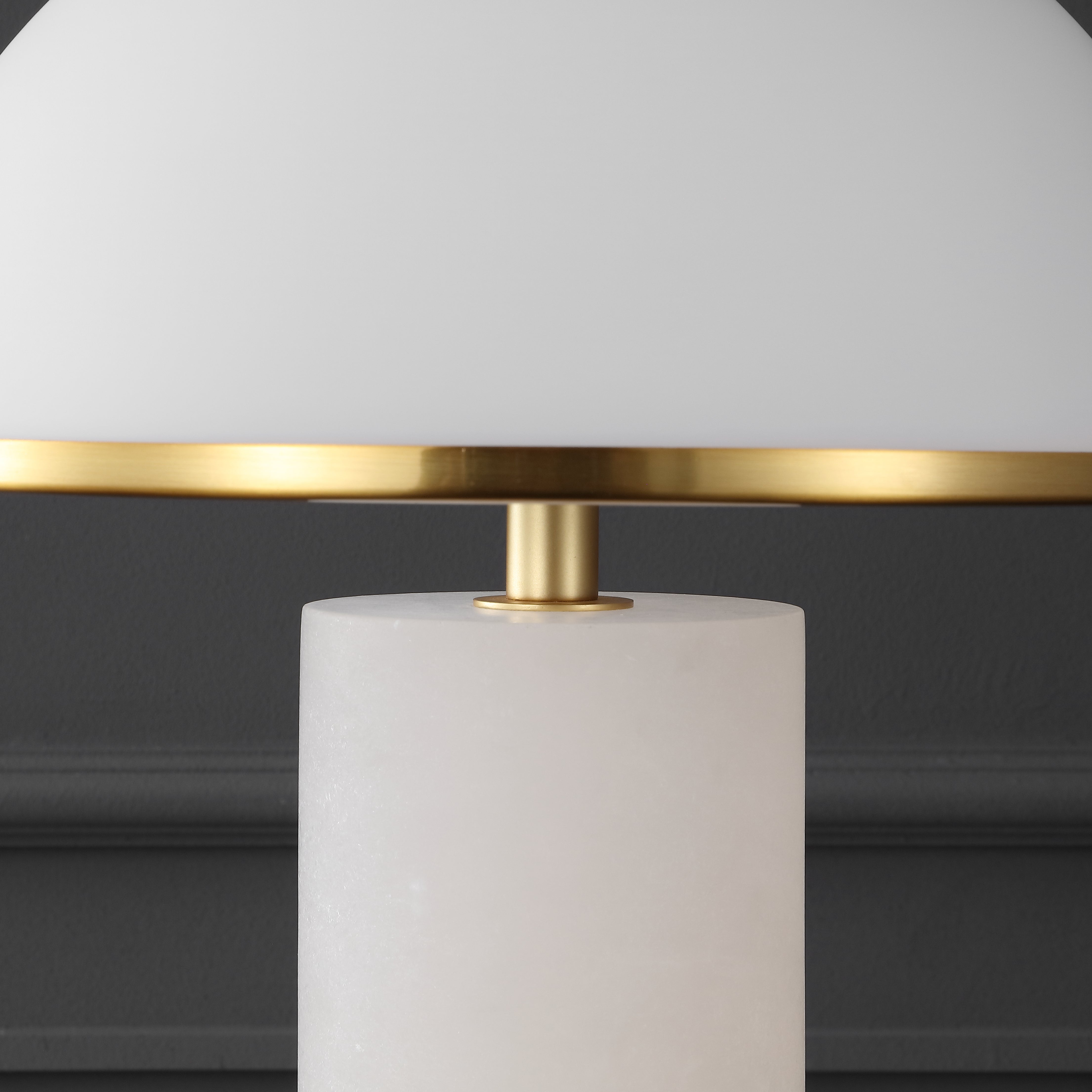 IZABLE ALABASTER-TISCH LAMPE